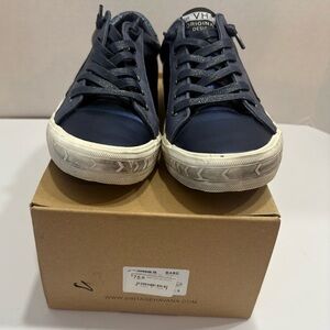 Vintage Havana Babe Midnight Blue sneakers size 9, loved but lots of life left!